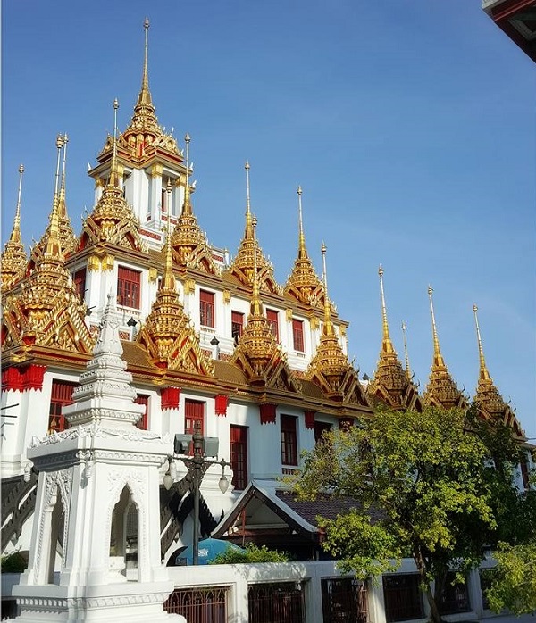 สักการะพระบรมสารีริกธาตุ ที่ วัดราชนัดดารามวรวิหาร เยือนโลหะปราสาทแห่งเดียวในโลก