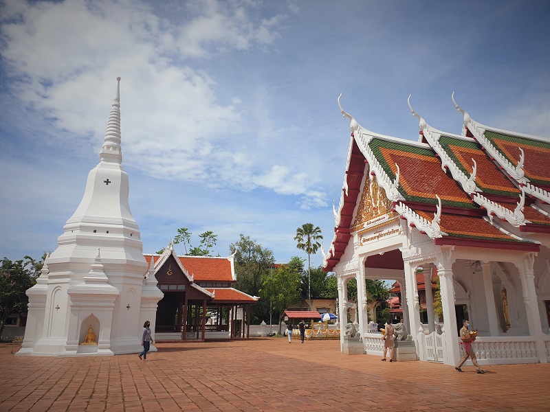 พระธาตุไชยา