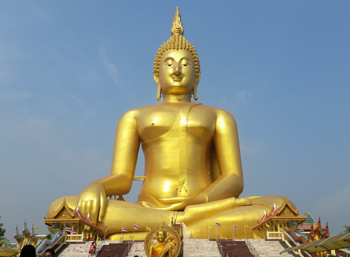 ‘หลวงพ่อใหญ่ วัดม่วง’ อลังการองค์พระพระพุทธรูปที่ใหญ่ที่สุดในโลก